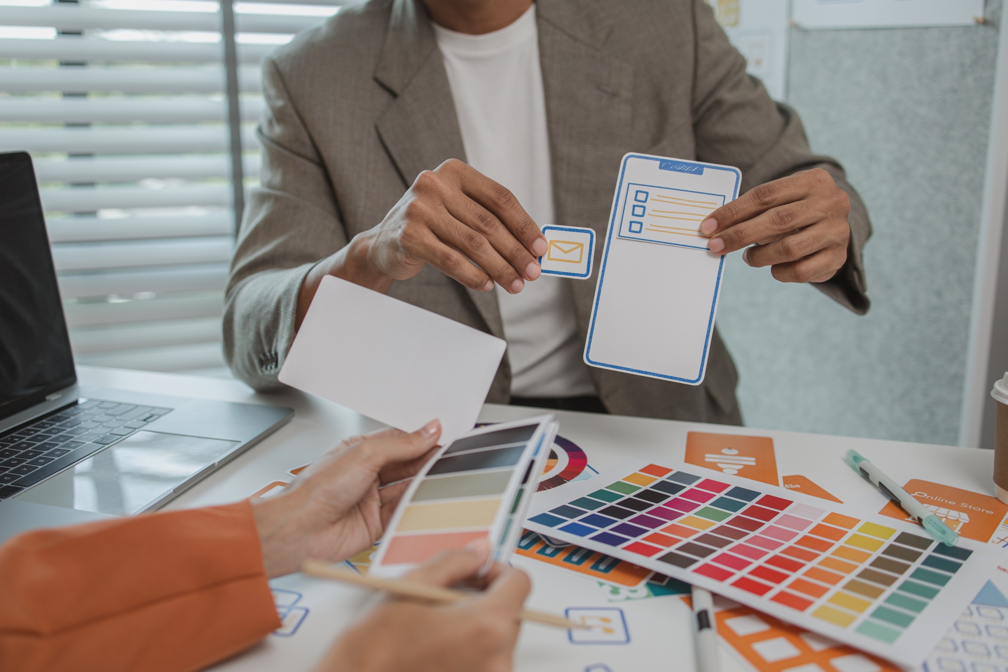 UX graphic designer planning application process development prototype, software development team, c