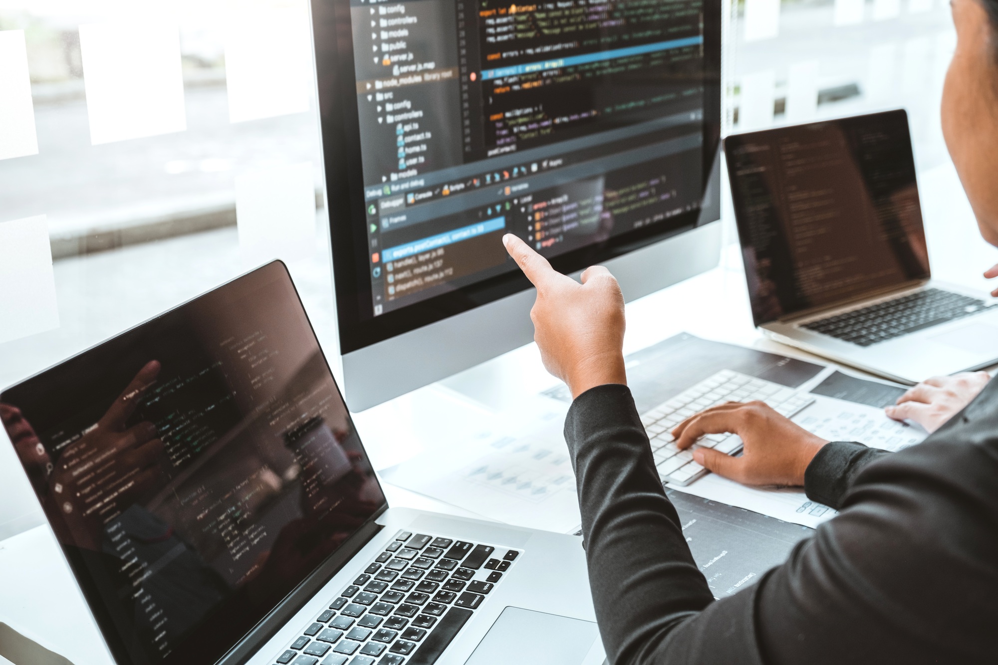 Developing programmer Development Website design and coding technologies